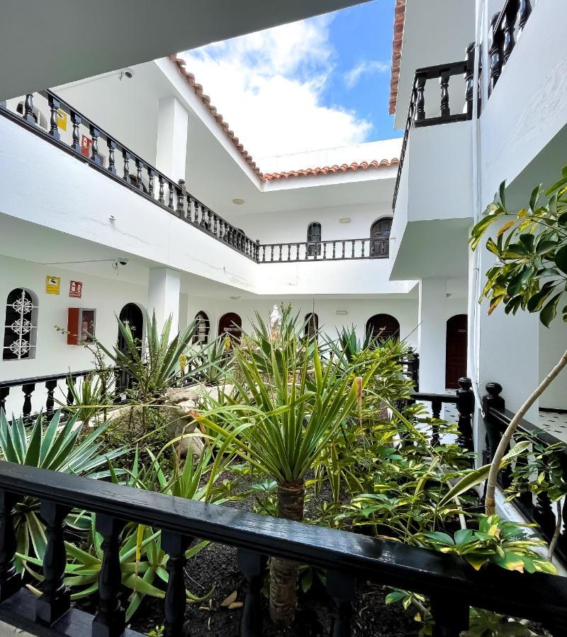 Central House Corralejo Kültér fotó