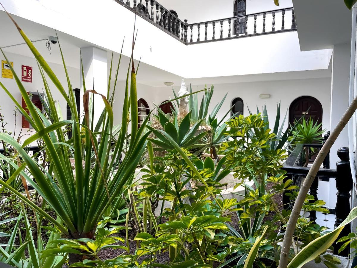 Central House Corralejo Kültér fotó