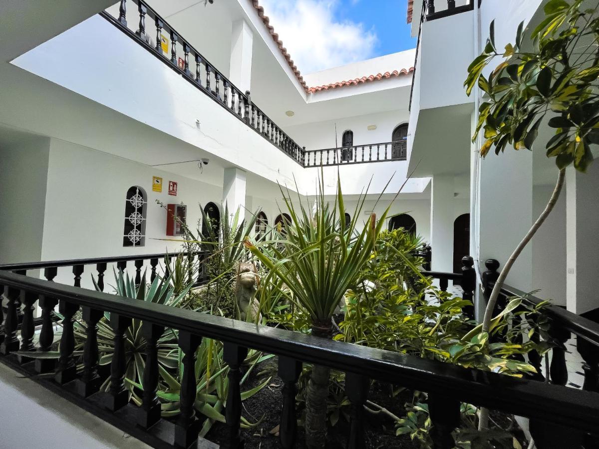 Central House Corralejo Kültér fotó